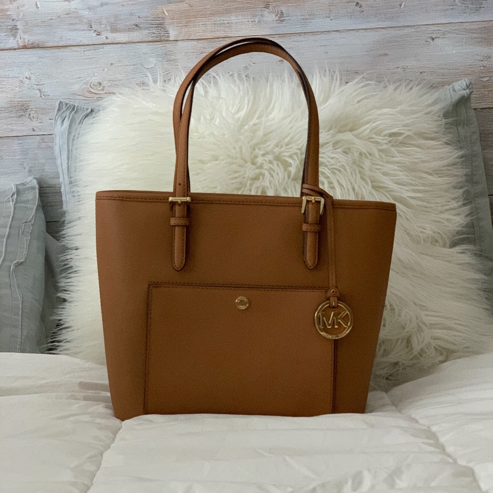 Michael Kors Medium Jet Set Saffiano Leather Tote